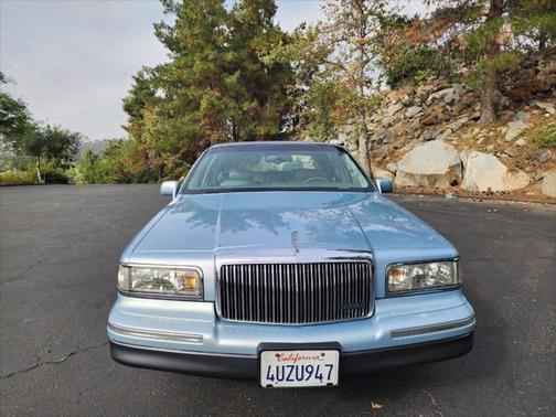 1997 Lincoln Town Car Signature