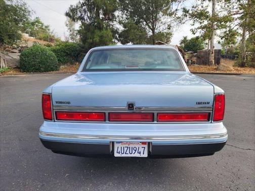 1997 Lincoln Town Car Signature