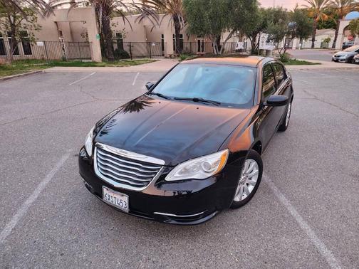 2013 Chrysler 200 Touring