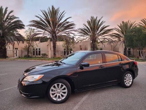 2013 Chrysler 200 Touring