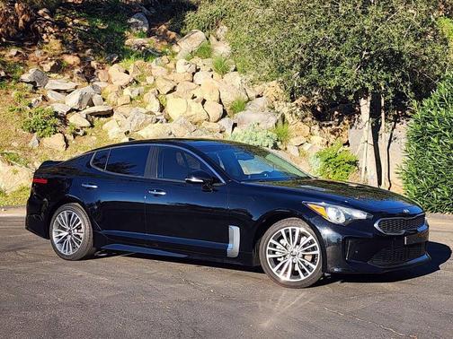 2019 Kia Stinger Base 4dr Sedan