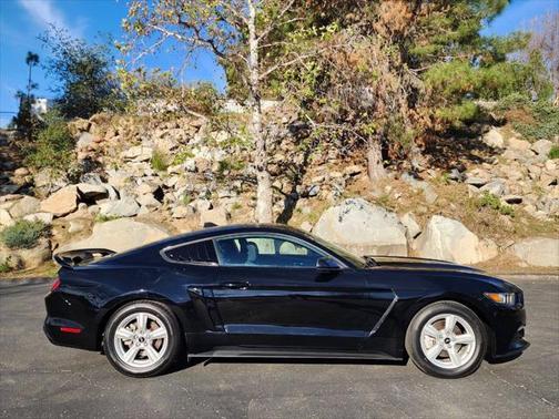 2017 Ford Mustang V6