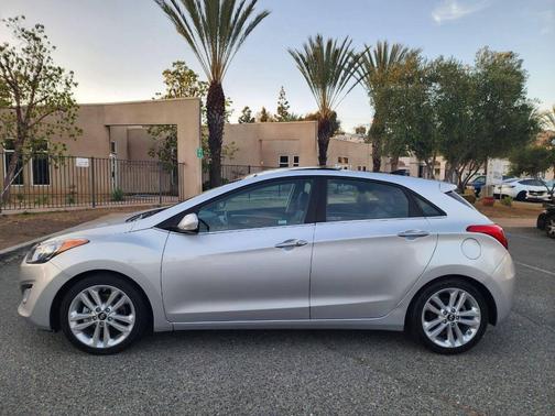 Shimmering Silver 2016 Hyundai Elantra GT Base