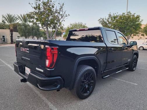 Onyx Black 2023 GMC Sierra 1500 Elevation