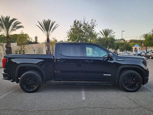 Onyx Black 2023 GMC Sierra 1500 Elevation