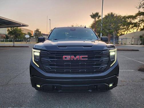 Onyx Black 2023 GMC Sierra 1500 Elevation