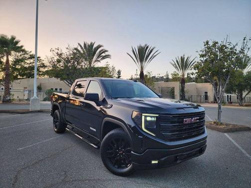 Onyx Black 2023 GMC Sierra 1500 Elevation