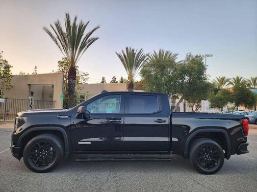 Onyx Black 2023 GMC Sierra 1500 Elevation