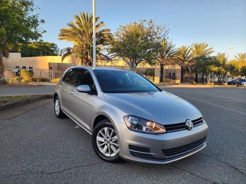 2016 Volkswagen Golf TSI S 4-Door