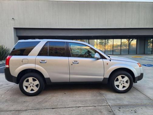 2005 Saturn Vue Base