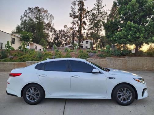 2020 Kia Optima LX