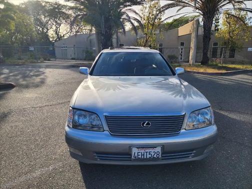 1999 Lexus LS 400 Base