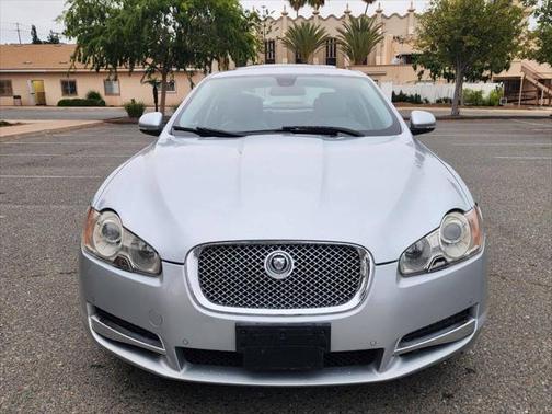 2010 Jaguar XF Luxury