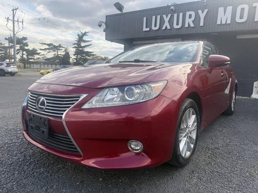 Matador Red Mica 2015 Lexus ES 300h Base