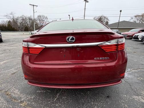2015 Lexus ES 300h Base