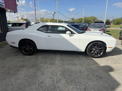 2023 Dodge Challenger SXT