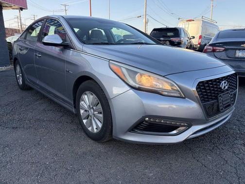2016 Hyundai SONATA Hybrid SE