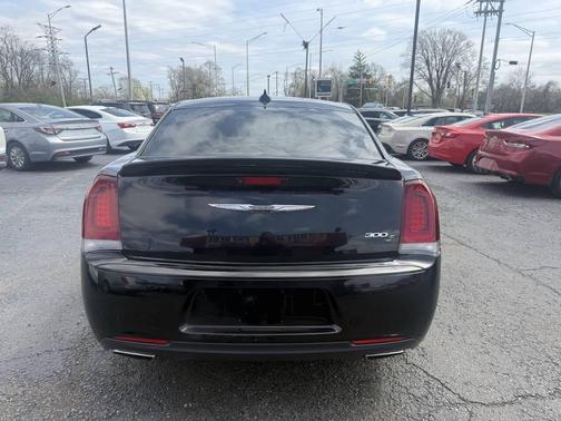2019 Chrysler 300 S