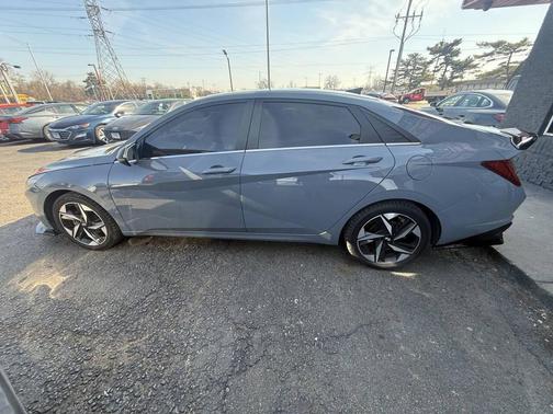 2021 Hyundai ELANTRA SEL