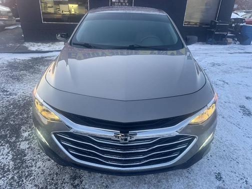 2022 Chevrolet Malibu FWD LT