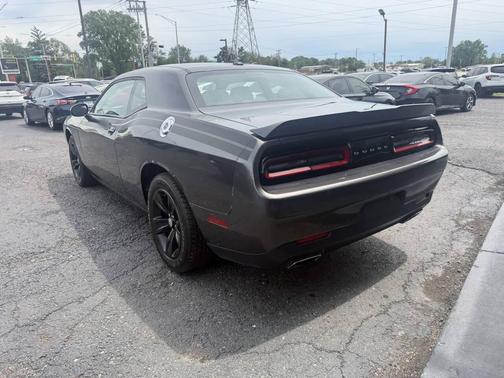 Granite Pearlcoat 2021 Dodge Challenger SXT