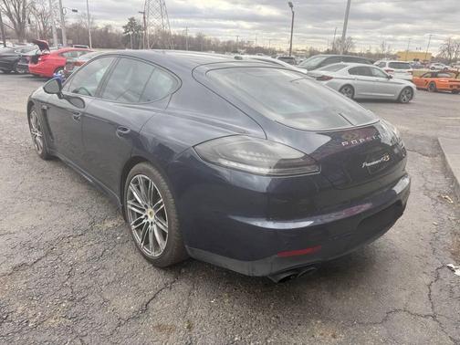 2015 Porsche Panamera GTS