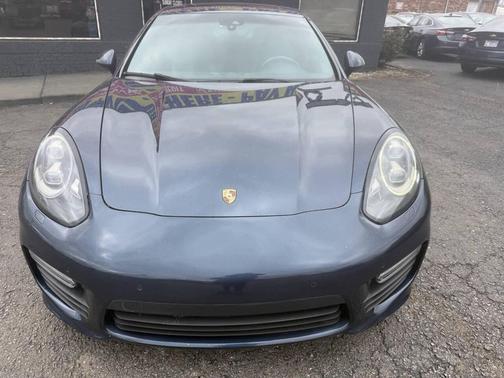 2015 Porsche Panamera GTS