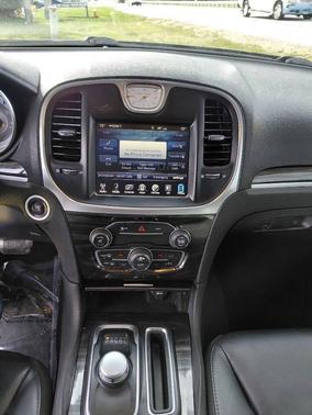 2015 Chrysler 300 Limited