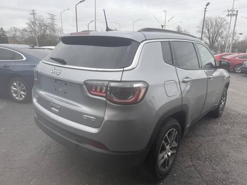 Silver 2018 Jeep Compass Latitude