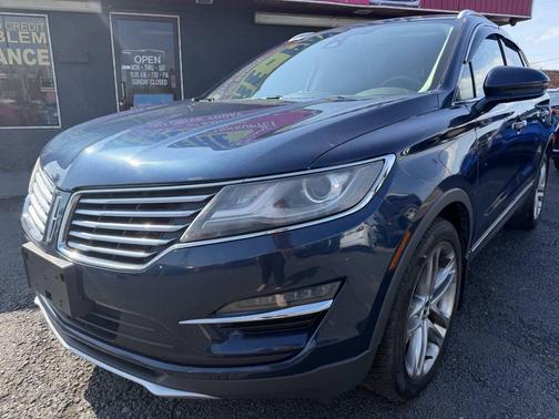 Tan 2017 Lincoln MKC Reserve
