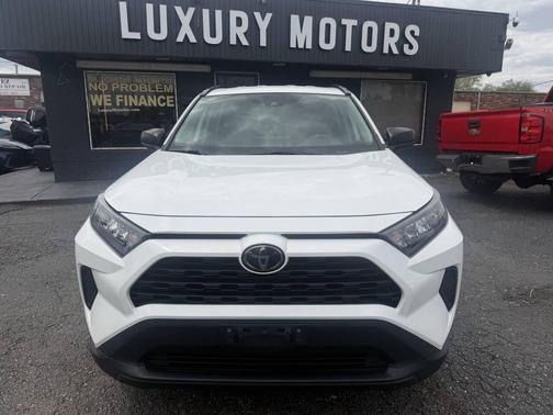 Super White 2020 Toyota RAV4 LE