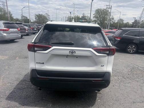 Super White 2020 Toyota RAV4 LE