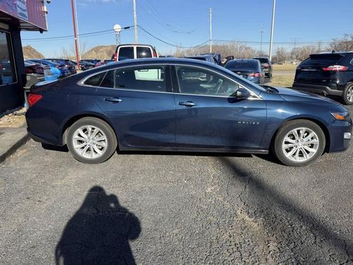 2021 Chevrolet Malibu FWD LT