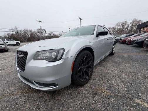 2019 Chrysler 300 Touring