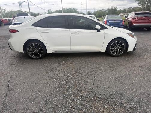 Super White 2021 Toyota Corolla SE