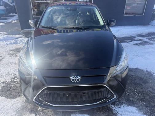 2019 Toyota Yaris Sedan LE