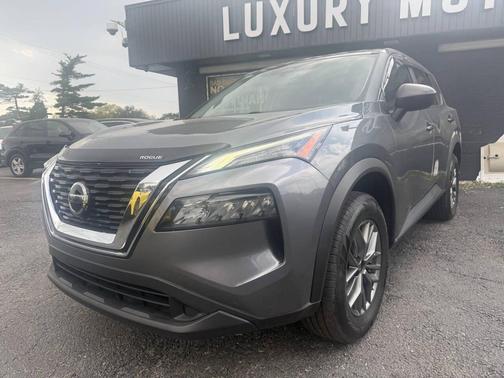 Gun Metallic 2023 Nissan Rogue S
