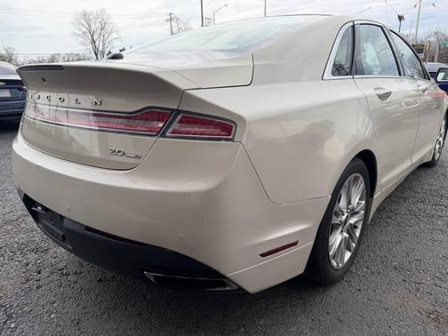 Platinum Dune Metallic Tri-Coat 2014 Lincoln MKZ Base