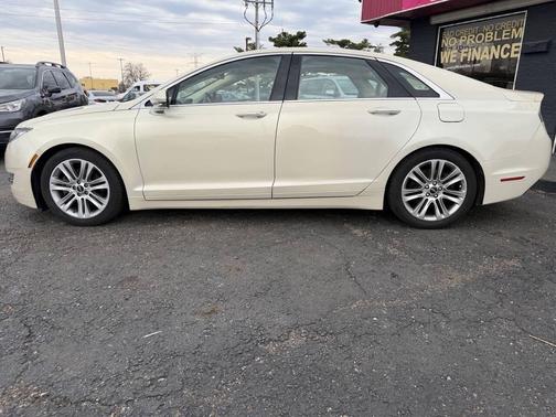 Platinum Dune Metallic Tri-Coat 2014 Lincoln MKZ Base
