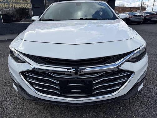 Summit White 2020 Chevrolet Malibu FWD LT