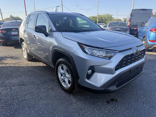 Silver Sky Metallic 2019 Toyota RAV4 XLE