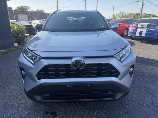 Silver Sky Metallic 2019 Toyota RAV4 XLE