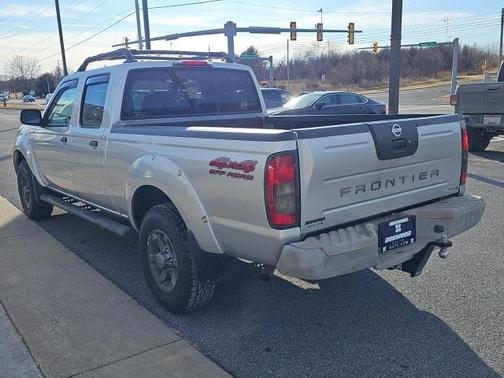 2004 Nissan Frontier XE-V6 Crew Cab