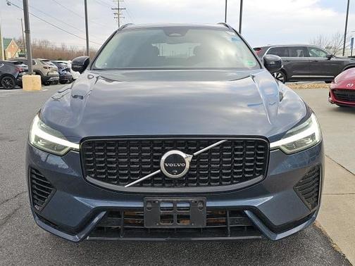 2025 Volvo XC60 Plug-In Hybrid T8 Plus