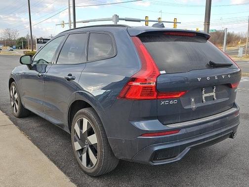 2025 Volvo XC60 Plug-In Hybrid T8 Plus