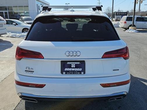 2022 Audi Q5 45 S line quattro Premium
