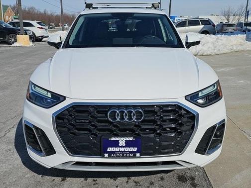 2022 Audi Q5 45 S line quattro Premium