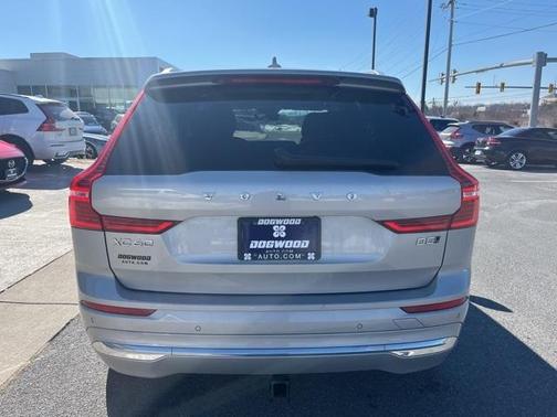 2023 Volvo XC60 B5 Ultimate Bright Theme