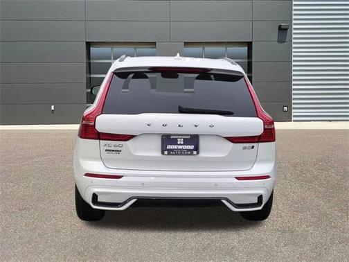 2025 Volvo XC60 B5 Core