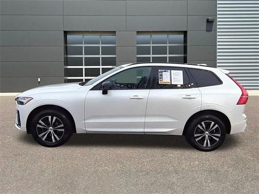 2025 Volvo XC60 B5 Core